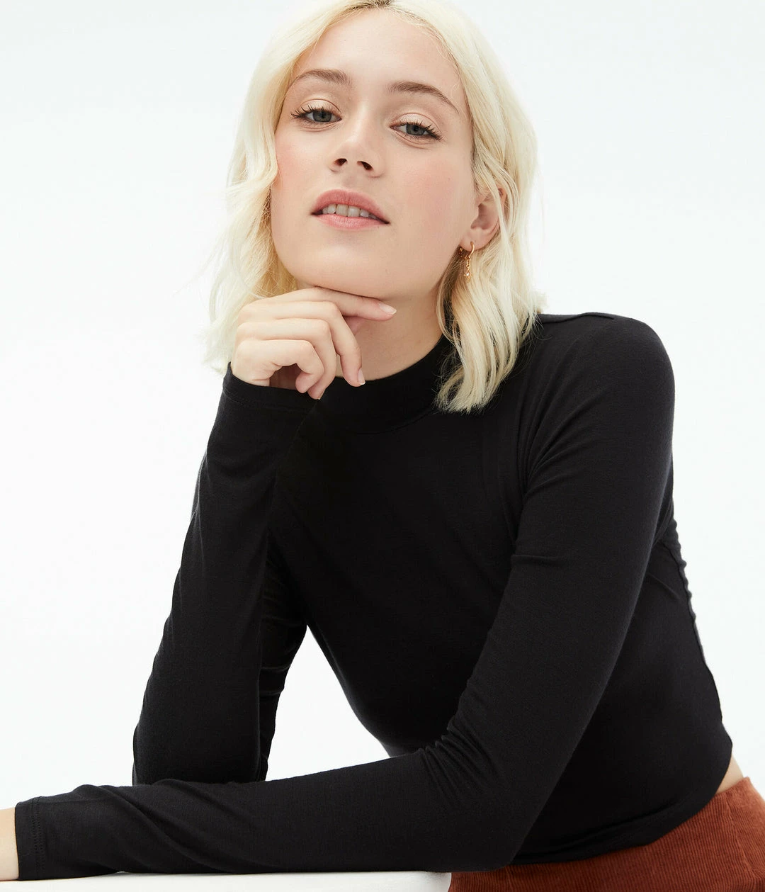 Aeropostale Women's Long Sleeve Cropped Mock-Neck Tee - Image 2