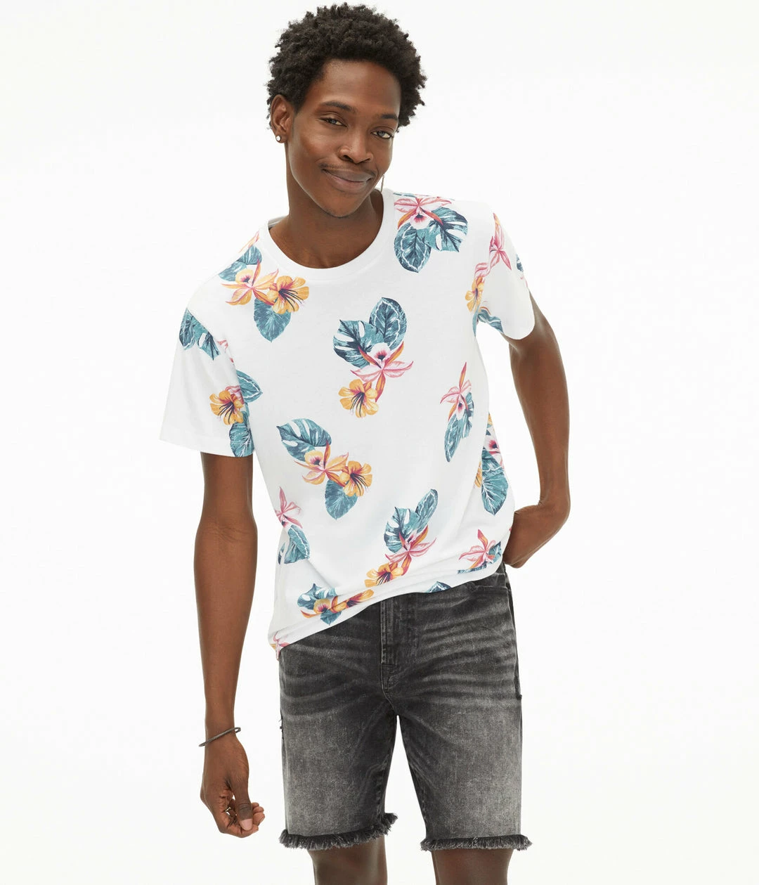 Aeropostale Men's Tropical Flower Graphic Tee - Image 4