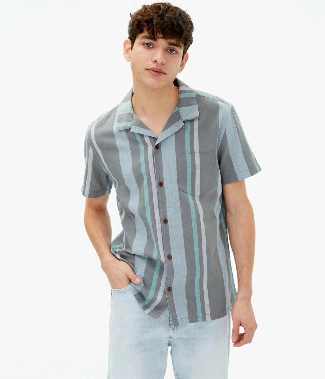 Aeropostale Men's Vertical Stripe Button-Down Resort Shirt - Image 5