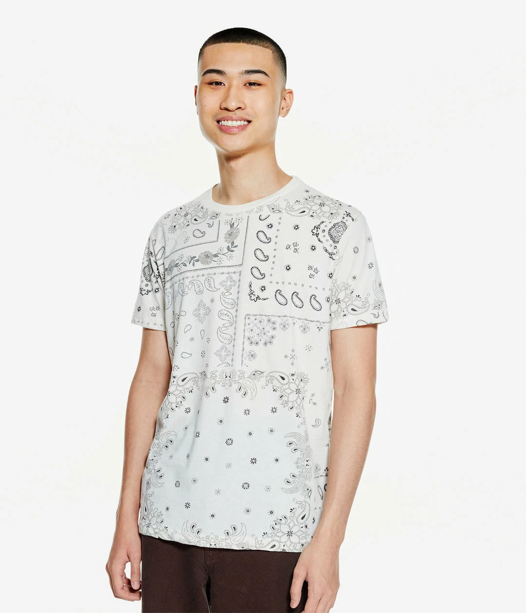Aeropostale Men's Bandana Print Graphic Tee