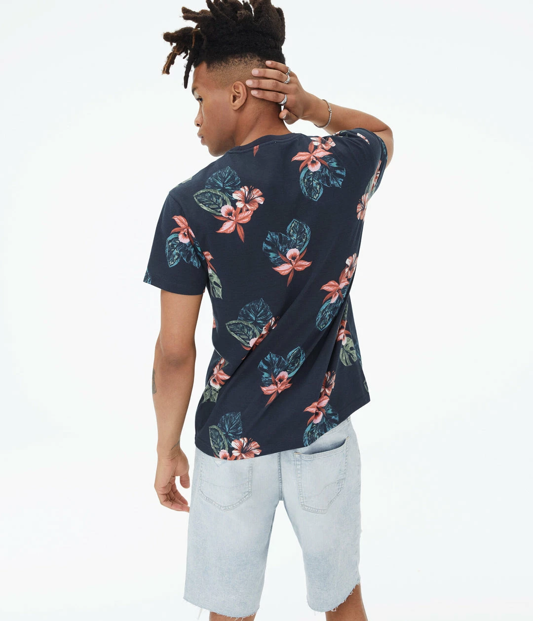 Aeropostale Men's Tropical Flower Graphic Tee - Image 3