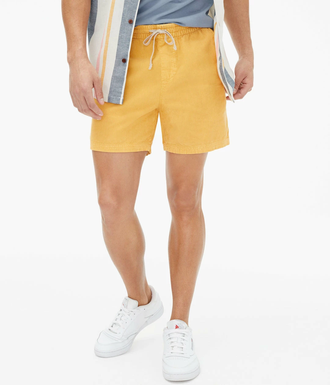 Aeropostale Men's Malibu Corduroy Shorts 6"
