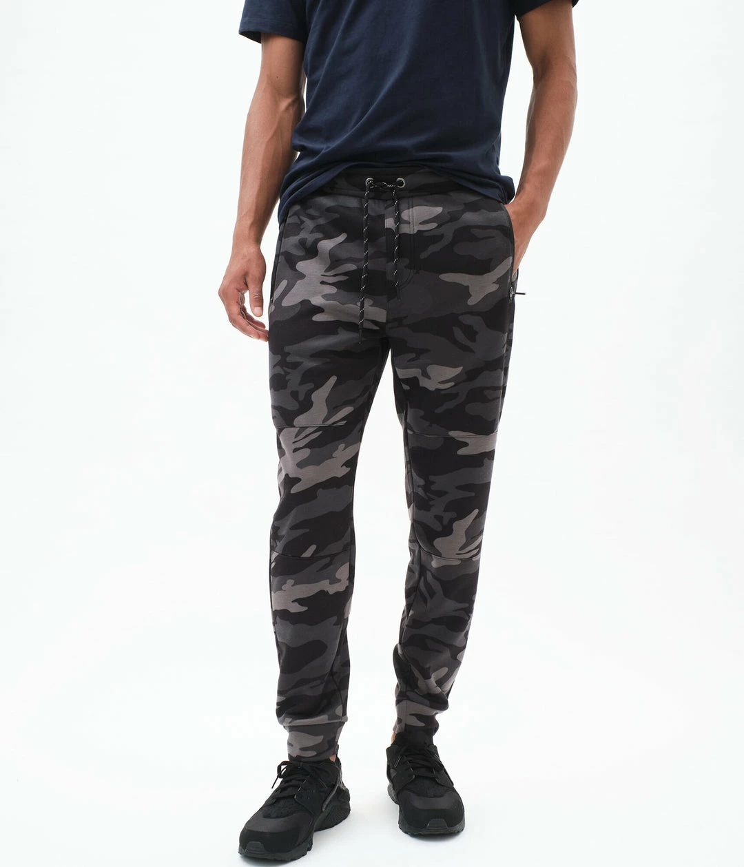 Aeropostale Men's Air Softspun Tech Fleece Camo Jogger Sweatpants