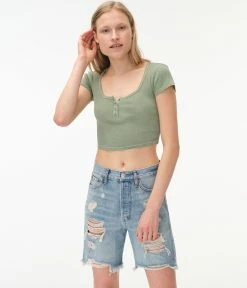 Aeropostale Women's Washed Cropped Snap Henley Tee