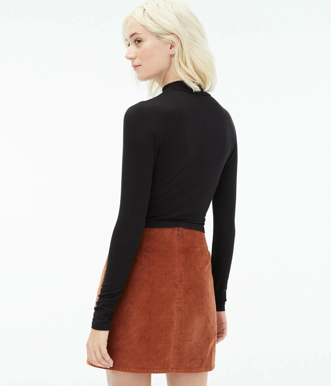 Aeropostale Women's Long Sleeve Cropped Mock-Neck Tee - Image 4