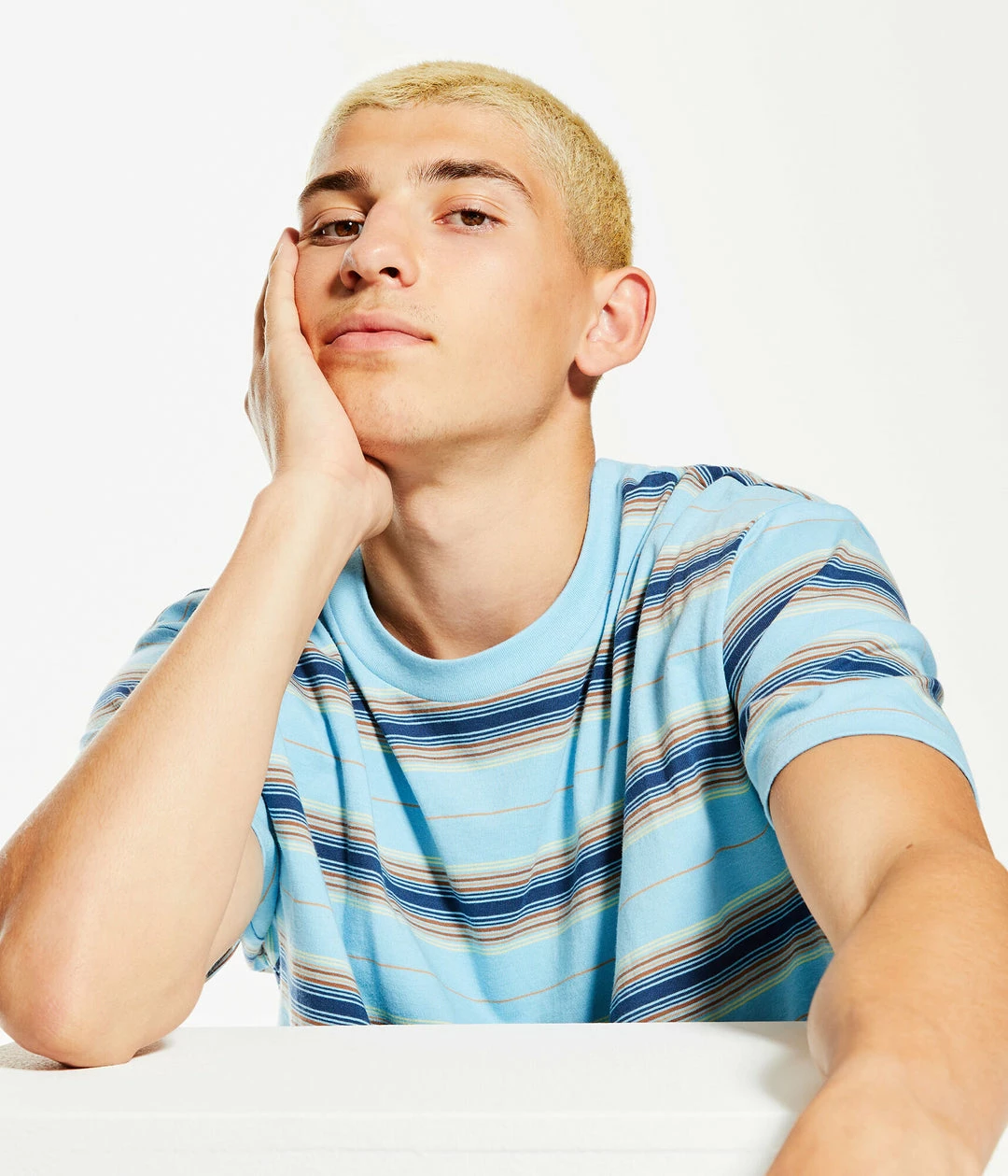 Aeropostale Men's Striped Loose Fit Tee - Image 3