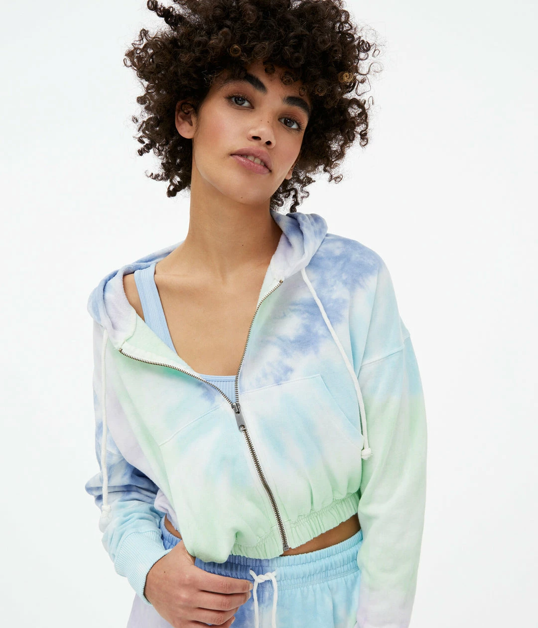 Aeropostale Women's Tie-Dye Cropped Full-Zip Hoodie - Image 3