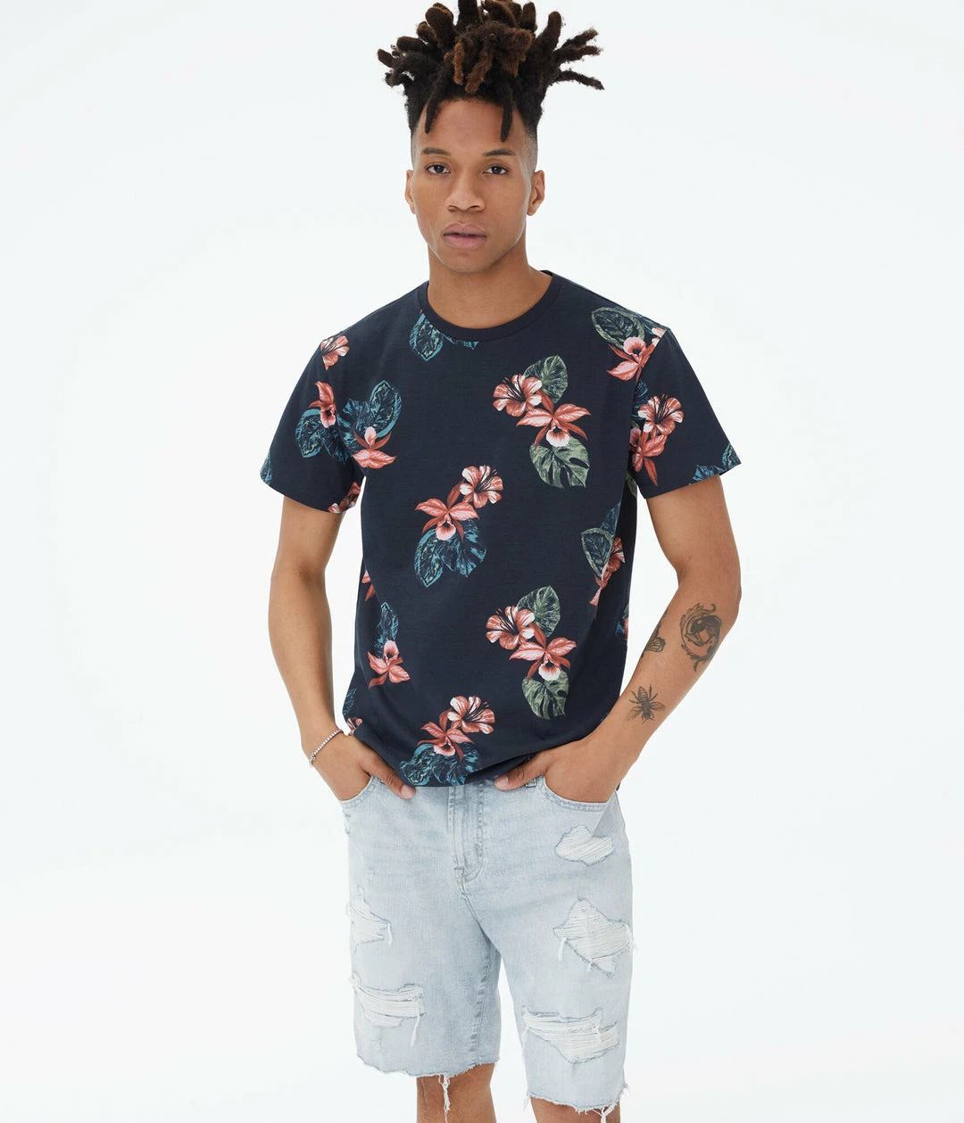 Aeropostale Men's Tropical Flower Graphic Tee