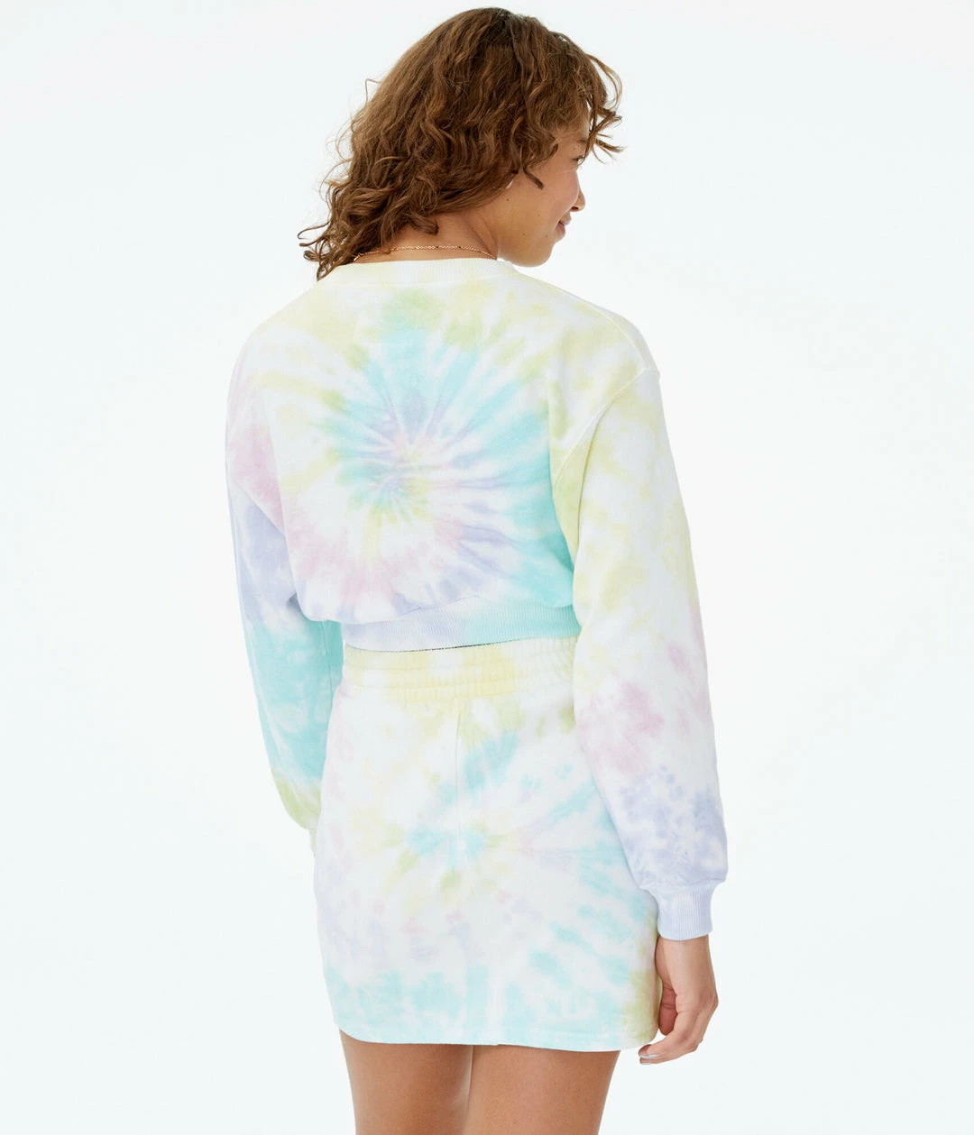 Aeropostale Women's Tie-Dye Cropped Crew Sweatshirt - Image 4